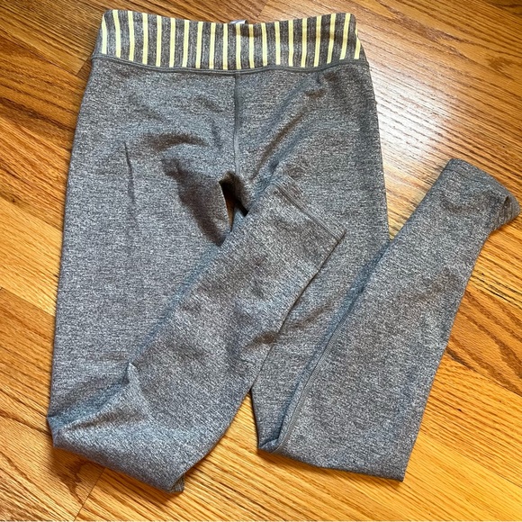 Ivivva gray reversible leggings size 12 - Picture 2 of 5